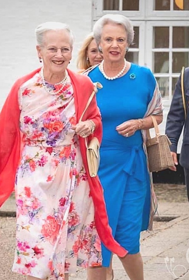 الملكة مارغريت تستضيف حفل استقبال في قلعة غراستين