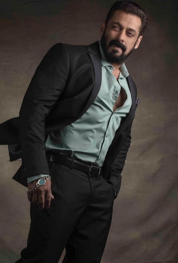  سلمان خان صوره من حاسبه بالانستغرام