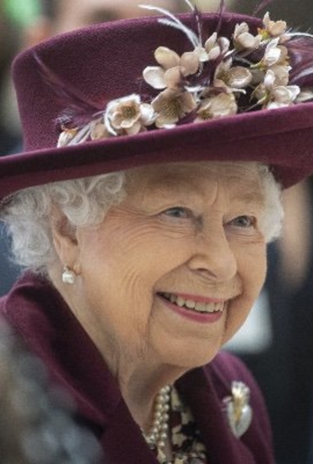 هذه هي الرسالة التي وجهتها ملكة بريطانيا لمنتخب إنجلترا قبل نهائي بطولة أوروبا