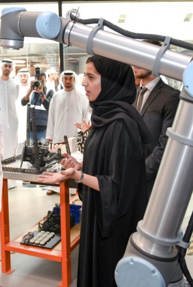 محمد بن راشد يطلق أكبر برنامج وطني متكامل لتمكين مجتمع المبرمجين ودعم المواهب في الإمارات