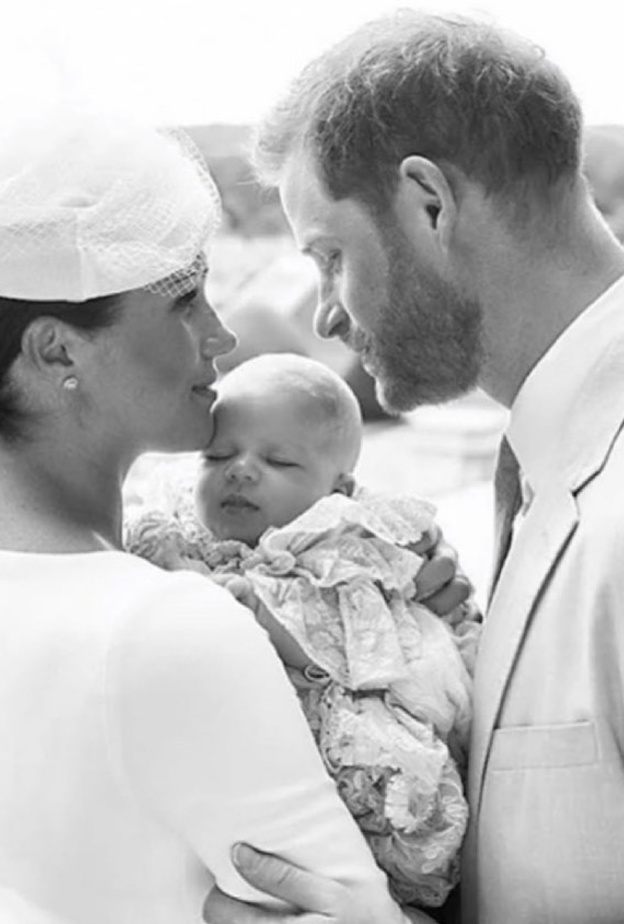 الأمير هاري وزوجته ميغان ماركل يحصلان على جائزة لأنهما اكتفيا بإنجاب طفلين