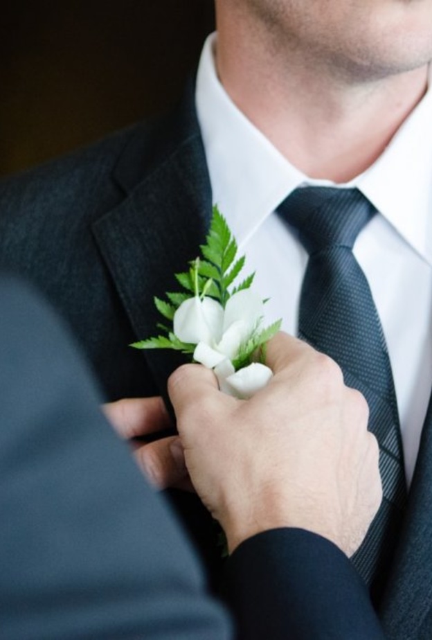 عريس ينتصر لوالديه ويرفض تدخل حماته في اختيار موقع الزفاف Mélanie Villeneuve