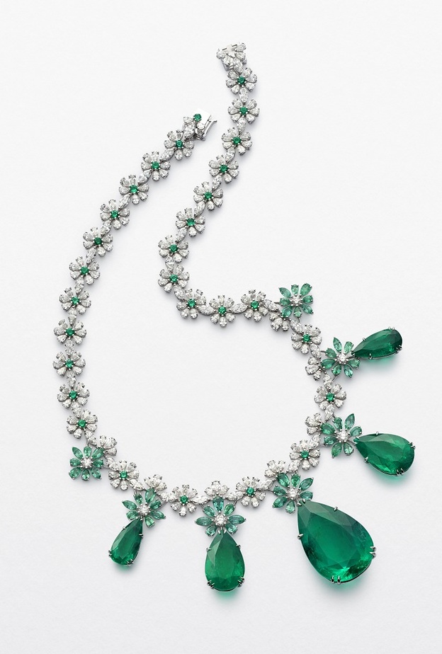 قلادة من شوبارد Chopard