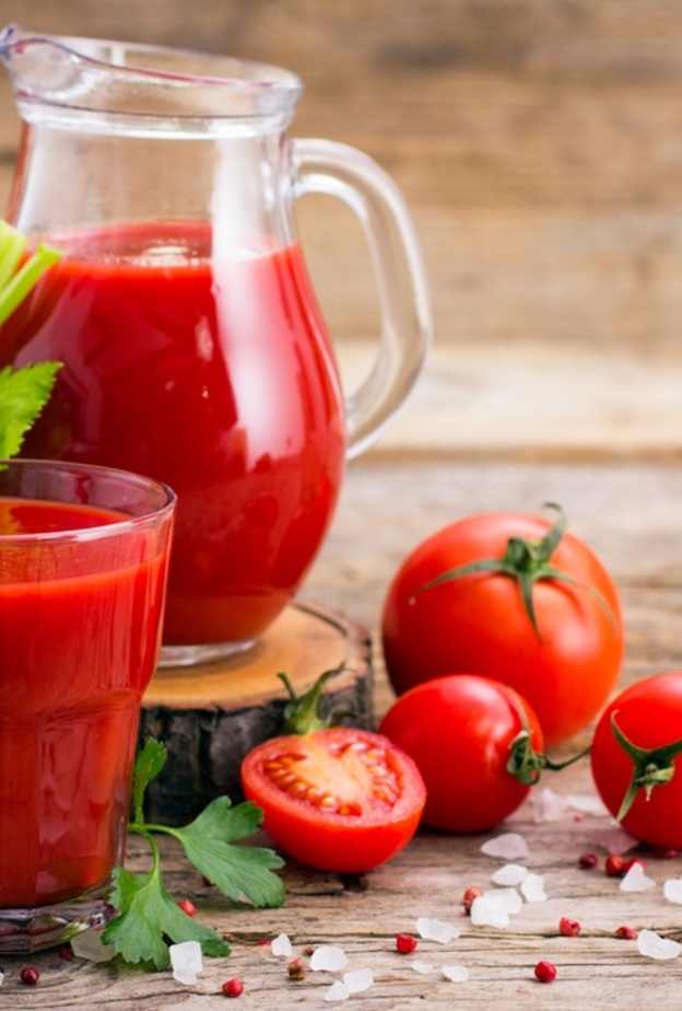فوائد صحية لعصير الطماطم لتقوية المناعة ومحاربة الشيخوخة