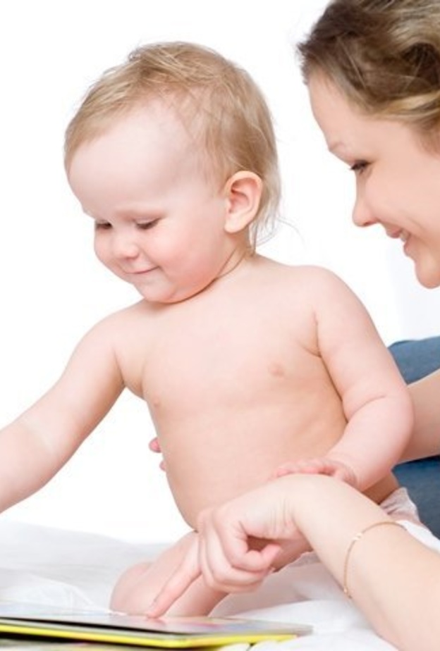 حيل تشجيع الطفل على القراءة وتحبيبه فيها