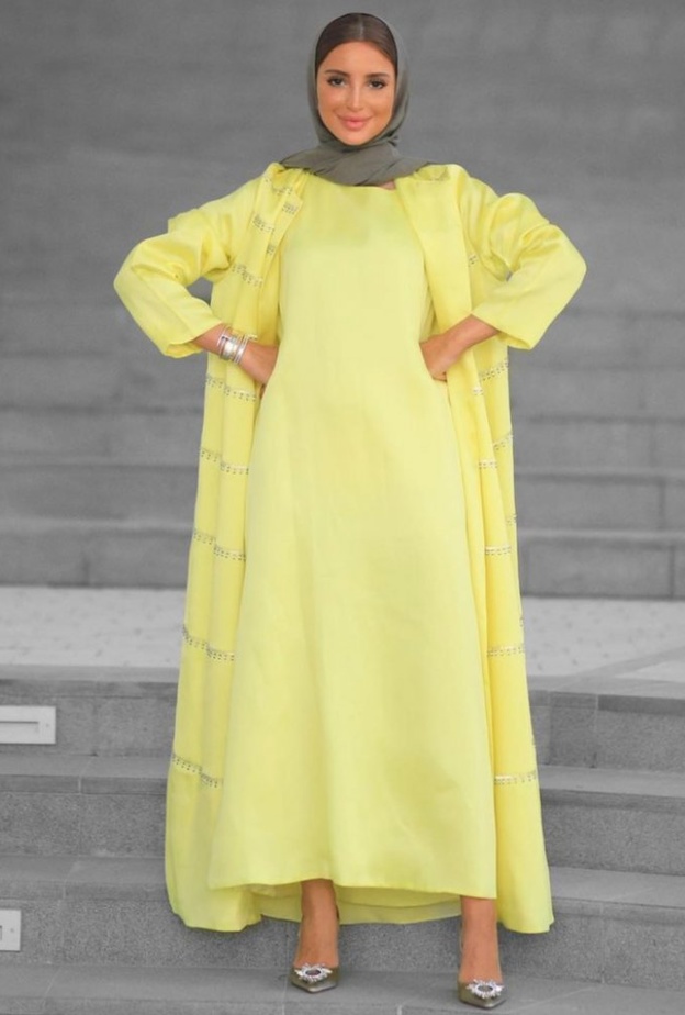 ازياء محجبات باللون الاصفر لاطلالة مشرقة في عيد الاضحى 2021