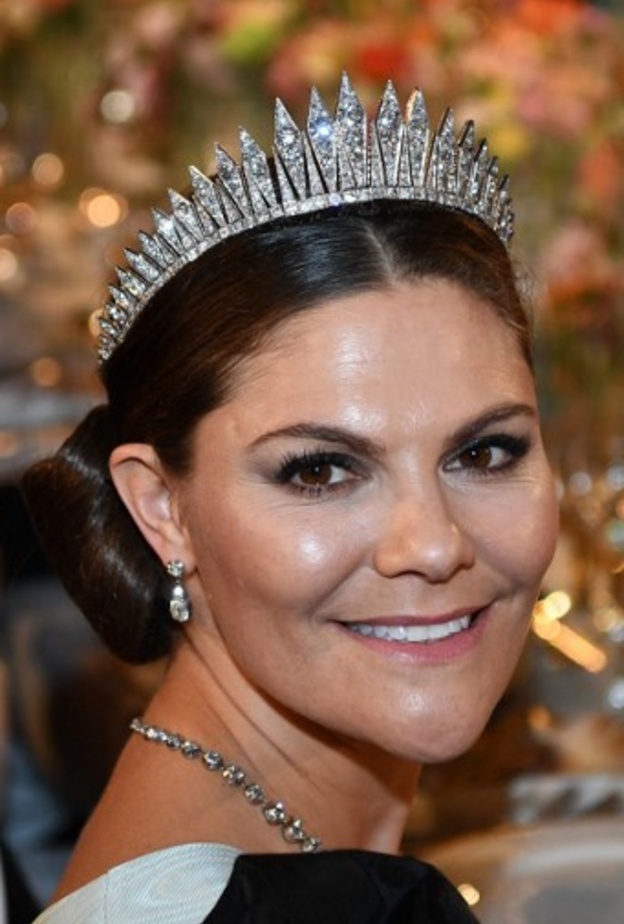 الأميرة فيكتوريا تتألق بتاج Baden fringe