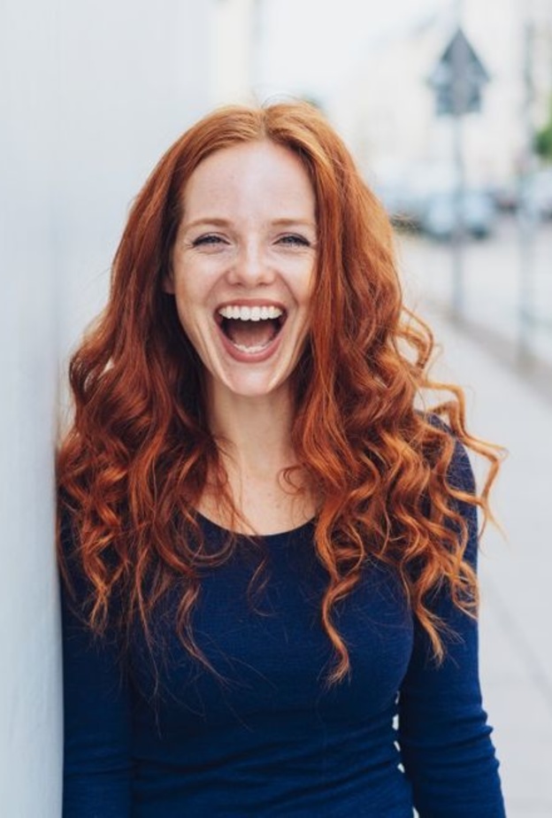  ما هي فوائد الضحك على الصحة العامة