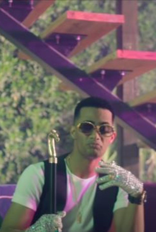 صورة من كليب محمد رمضان كورونا فيروس على يوتيوب