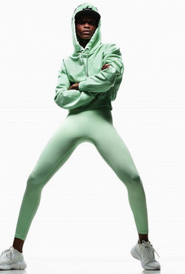 ريبوك وفيكتوريا بيكهام تتعاونان لإطلاق مجموعة دروب فايف الجديدة