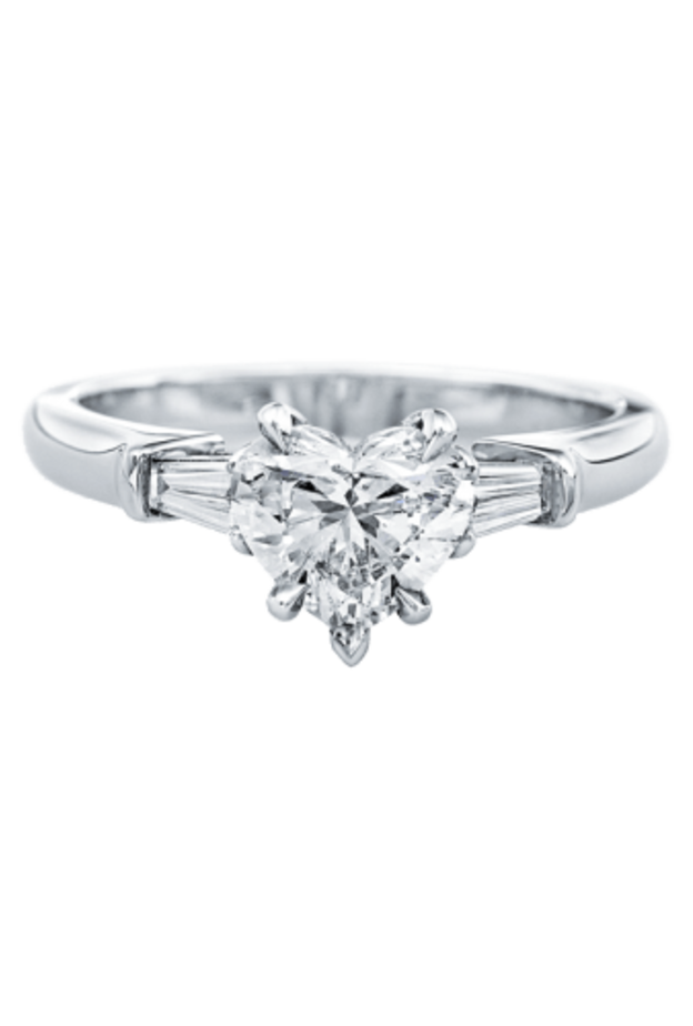  تصاميم خواتم زفاف ناعمة على شكل قلب من دار Harry Winston