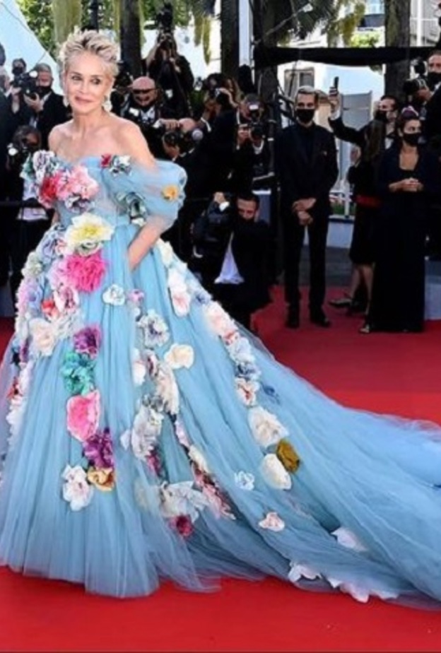 فساتين خطوبة من dolce &gabbana @sharon stone