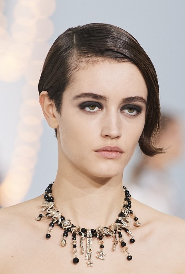 مكياج سموكي أسود ناعم وراقي لإطلالة عيد الأضحى اعتمديه بالخطوات