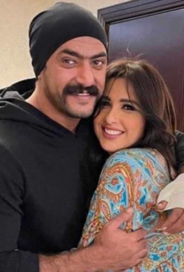 ياسمين عبد العزيز واحمد العوضي