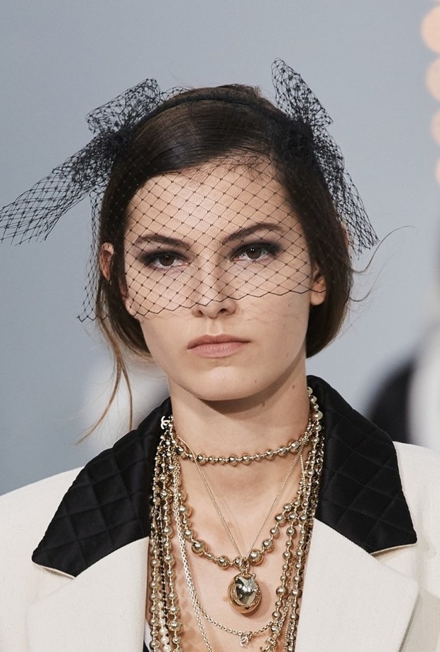 أحدث أكسسوارات شعر لإطلالة مميزة في أيام عيد الأضحى 2021