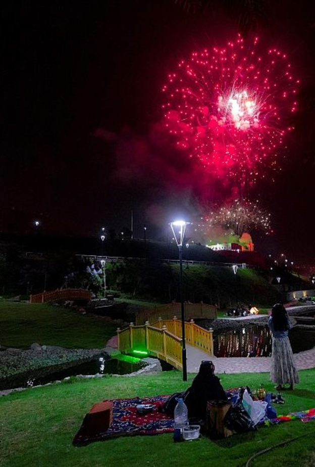 الألعاب النارية تكمل البهجة في عيد الأضحى- المصدر وكالة الأنباء السعودية 
