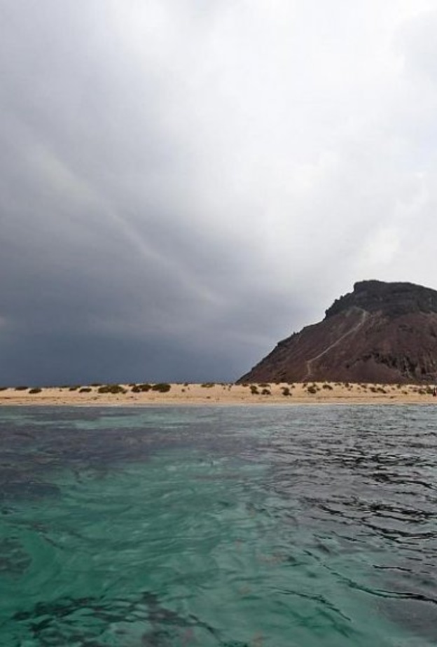 جزيرة "كدمبل".. وجهة مثالية لعشاق البحر والمغامرة في السعودية- المصدر وكالة الأنباء السعودية 