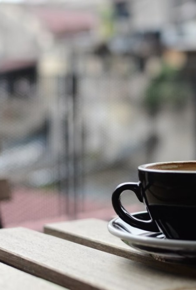 الافراط في شرب القهوة وتأثيره على العظام