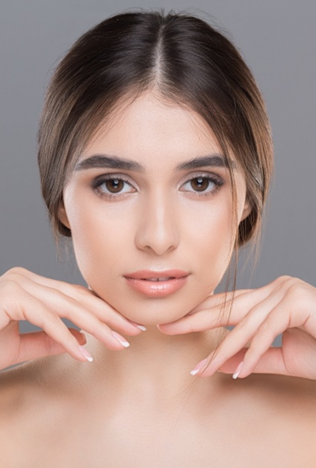 كيفية شد اللغلوغ بالطرق الطبيعية وأفضل التمارين للتخلص منه