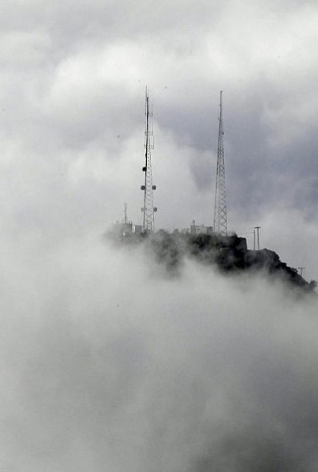 صور ساحرة للضباب يزين أجواء عسير - المصدر وكالة الأنباء السعودية