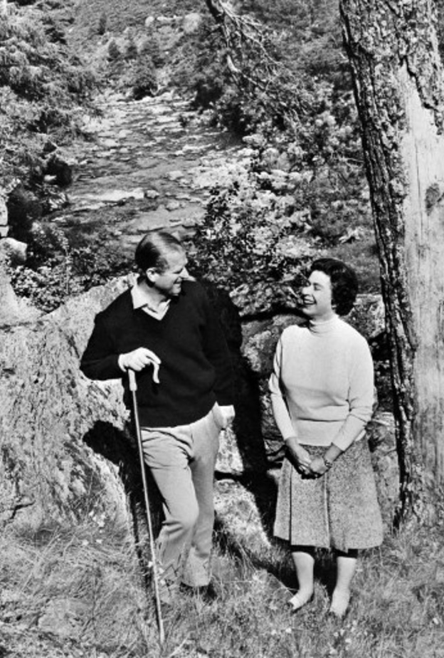 بدون الأمير فيليب.. الملكة إليزابيث تقضي أول عطلة صيفية في بالمورال