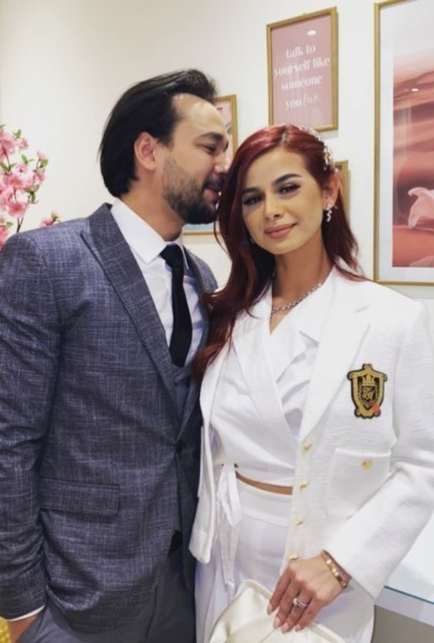 هل تغير أسلوب منة عرفة في تنسيق ملابسها بعد الزواج