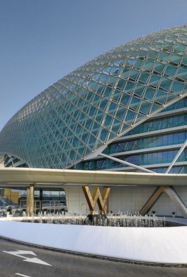 ميريام فارس خلال أمسيات العيد في أبوظبي