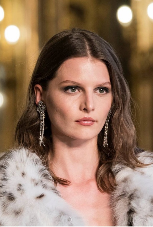 صيحات مكياج خريف 2021 مع الظلال السموكي الاسود من دار Braschi