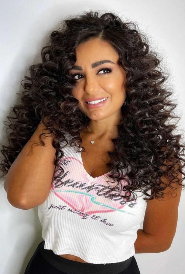 ديمة الجندي بالشعر الكيرلي