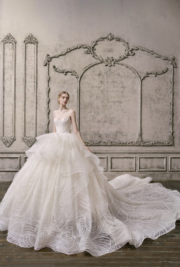 فساتين زفاف طبقات@professorjimmychoo