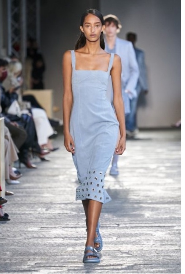 فستان بنقشة مفرحة من Etro