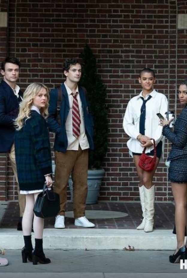 صيحة السراويل القصيرة bike shorts تفرض نفسها في المسلسل- الصورة من انستقرام