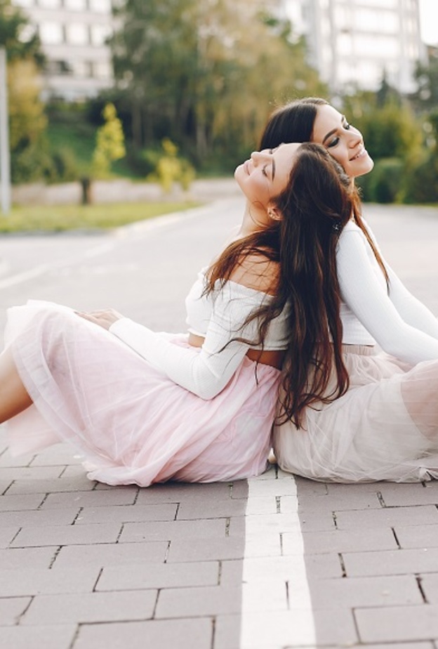10 نصائح للبنات في سن العشرين