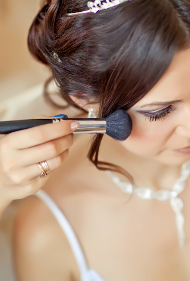  shutterstock_نصائح مفيدة لإختيار مصفف شعر للعروس