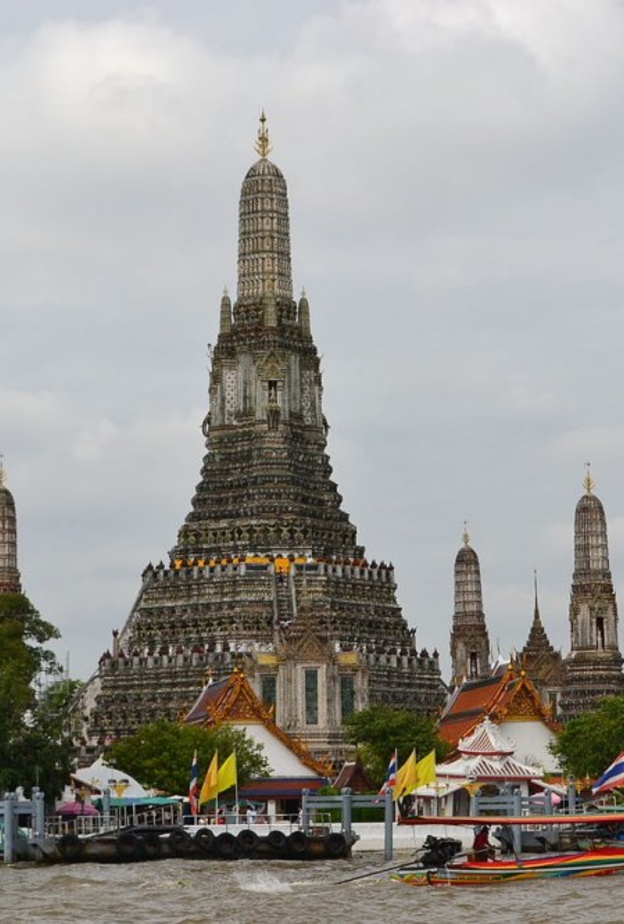 أجواء ممتعة للعطلة في بانكوك تايلاند بواسطة Alex Kovacheva