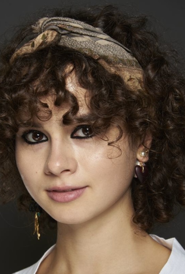  رسمات مكياج مشرقة لصاحبات العيون البنية من Christian Dior