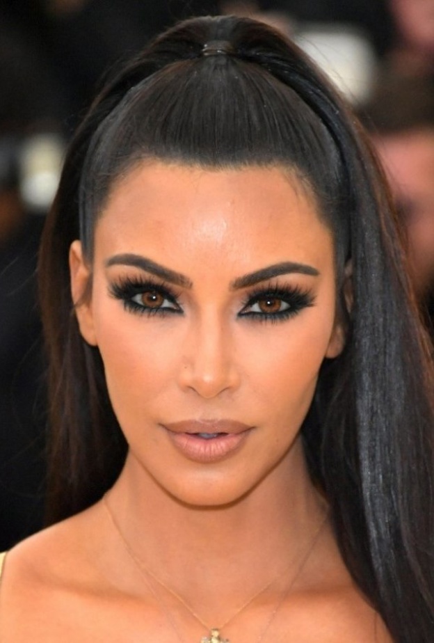 صيحة الآيلاينر المسحوب بالمقلوب تعود من جديد