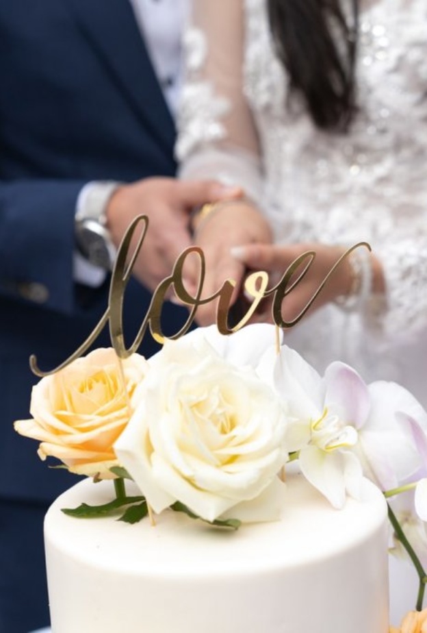  العروسان دفعا مبالغ طائلة لإقامة حفل زفاف فخم Wedding Dreamz