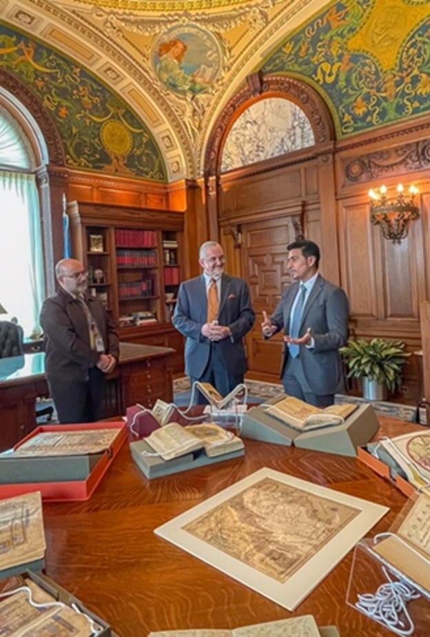 صور خلال زيارة وفد من هيئة الشارقة للكتاب مكتبة الكونغرس الأمريكي