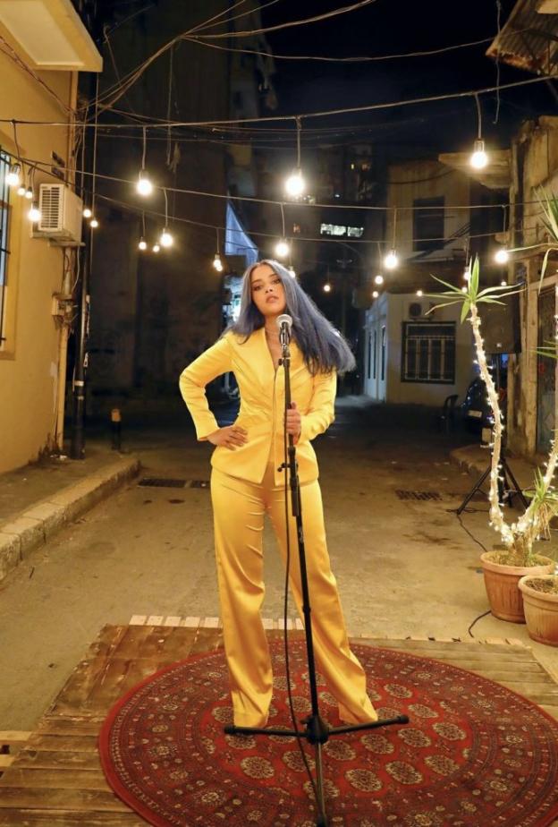 بلقيس فتحي تنشر صور من كواليس فيديو كليب أغنية جبار على انستغرام