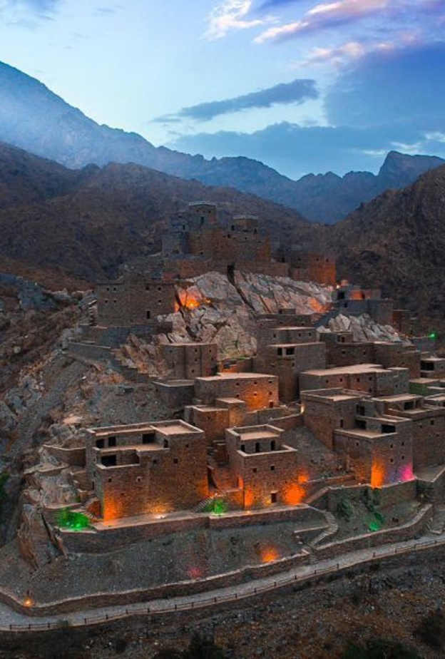 قرية ذي عين التراثية.. بقعة تاريخية ساحرة على أرض المملكة - الصورة من وكالة الأنباء السعودية 