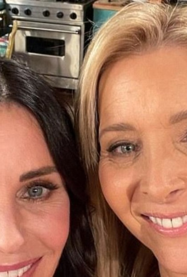 كورتني كوكس و ليزا كودرو_ الصورة من حساب كورتني كوكسعلى إنستجرام