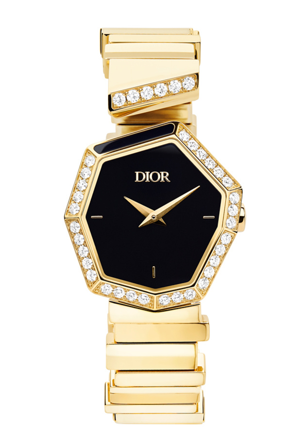 ساعة من ديور Dior