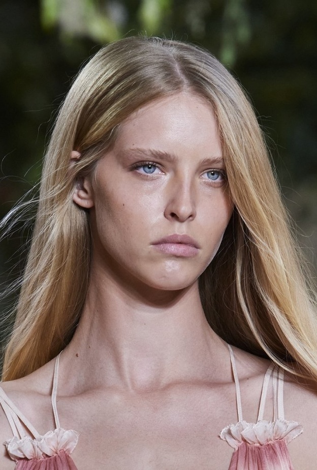 كيف تبرزين جمالك بطريقة " No-Makeup Look "