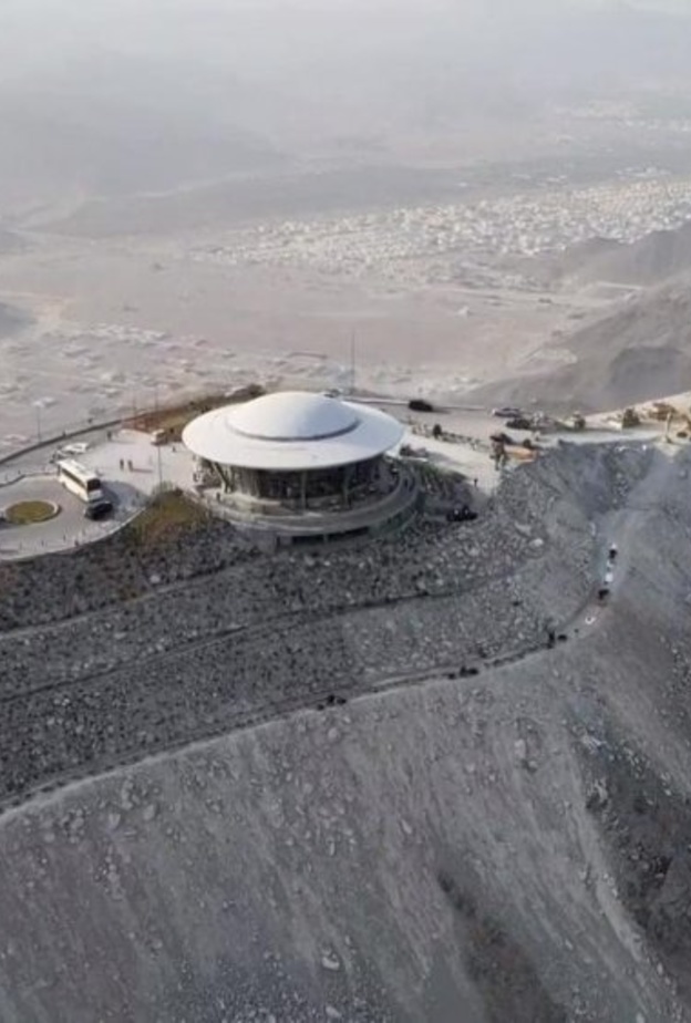 طرق ممهدة تسهل الوصول إلى استراحة السحب - المصدر وكالة أنباء الإمارات 