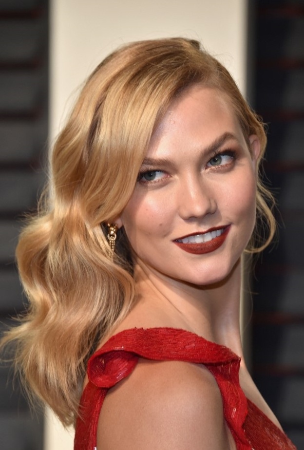 عيد ميلاد عارضة الأزياء الأمريكية الشهيرة كارلي كلوس