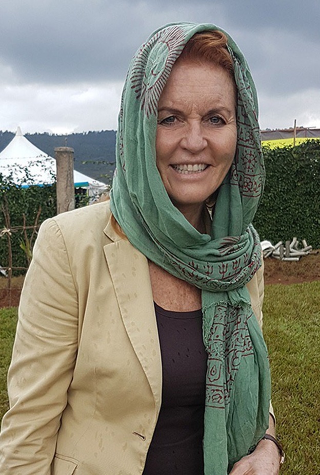 دوقة يورك تدافع عن زوج ابنتها جاك بروسبانك بعد الجدل الذي أثير حول صوره في كابري