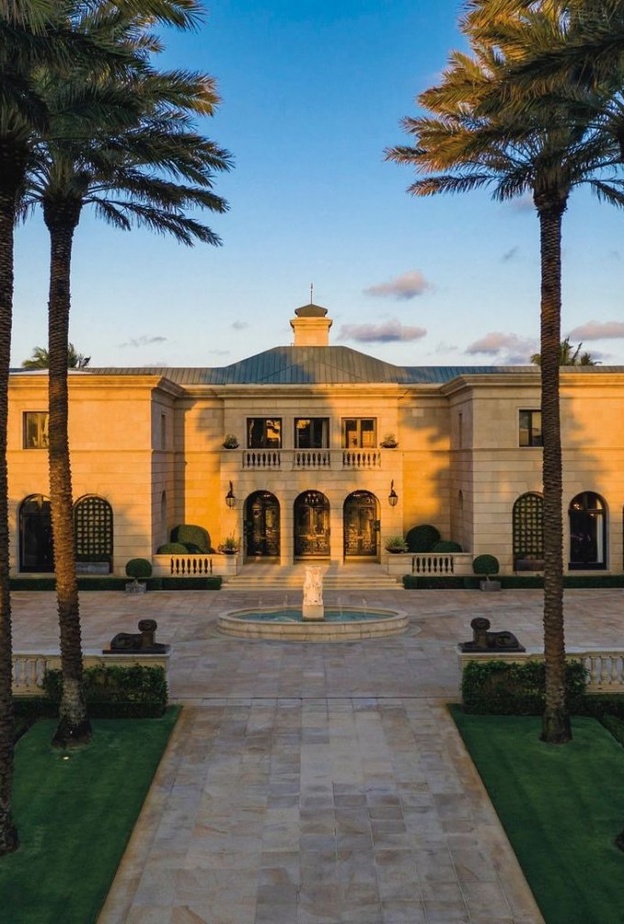 منزل لا ريفيري La Reverie، بالم بيتش، فلوريدا-84.626 قدم مربع