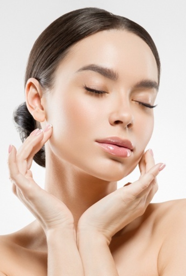 افضل وصفات طبيعية لتفتيح البشرة وعلاج حب الشباب