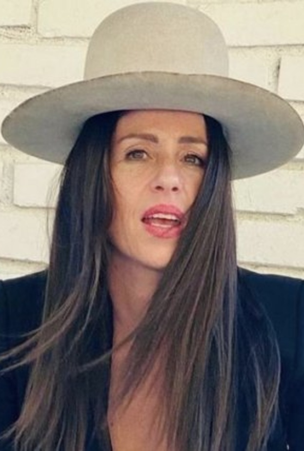 سوليل مون فري مع ابنتيها